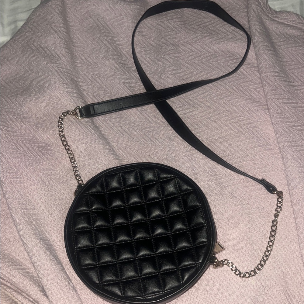 H&M Quilted Round Crossbody Bag - Black